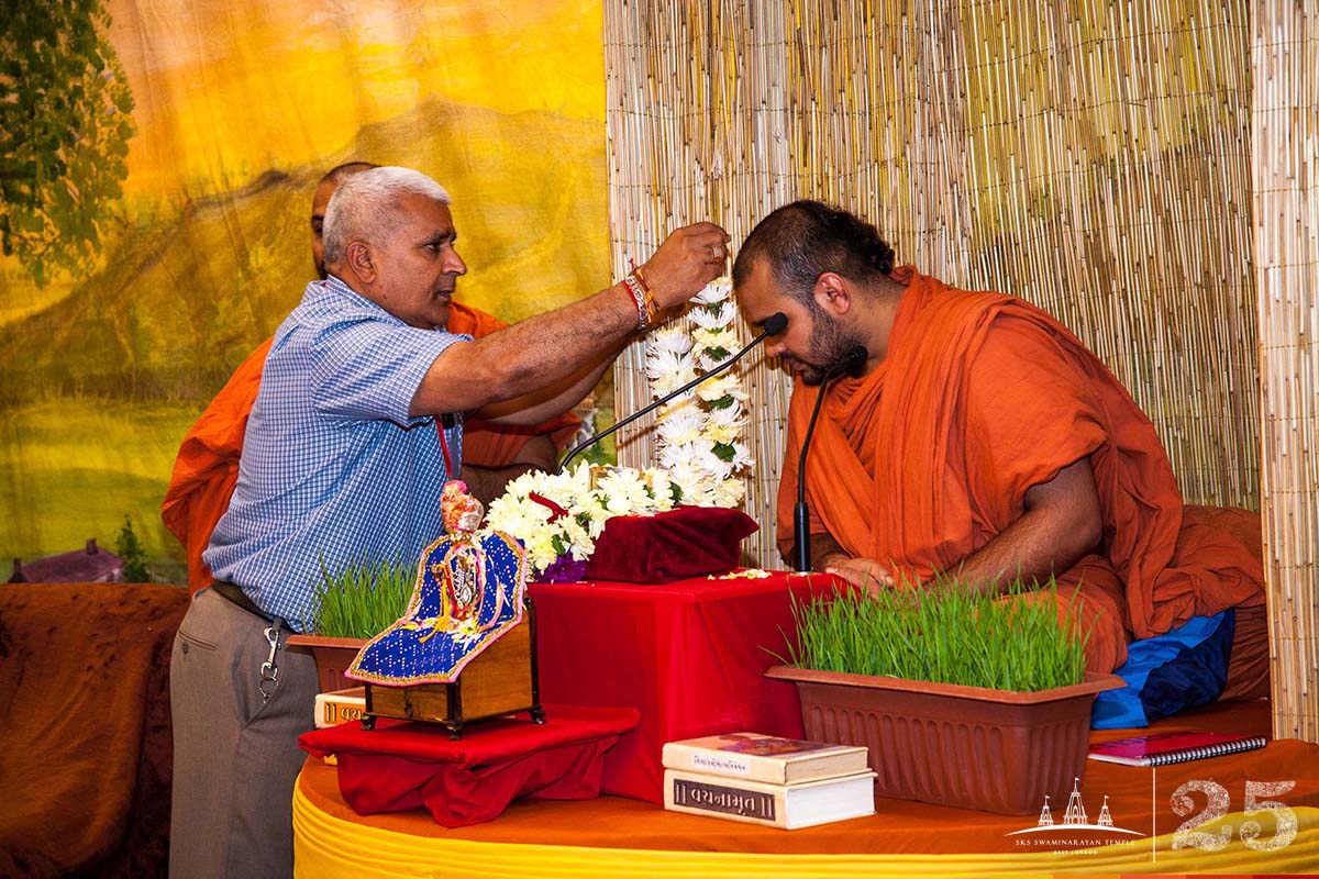 ©1987-2017 SKS Swaminarayan Temple East London